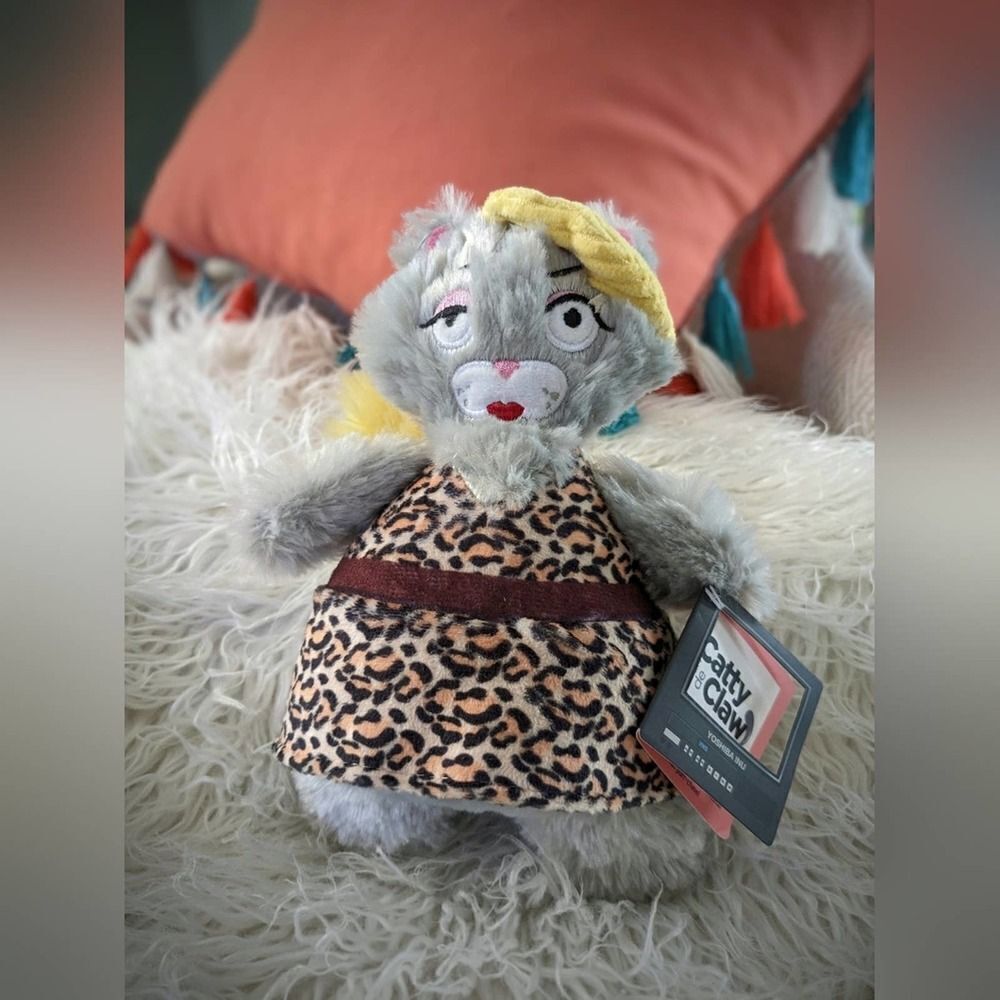 Barkbox Real Housepets "Catty Van de Claw"
